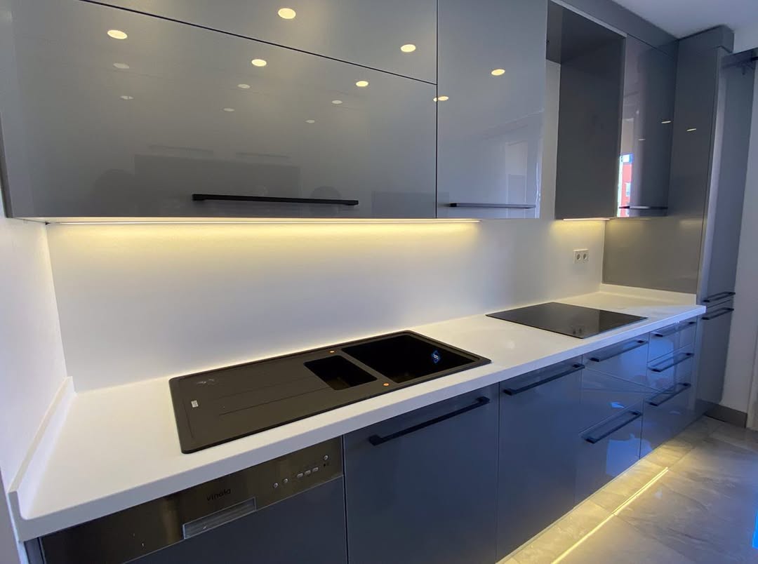 AKRİLİK MUTFAK TEZGAHI ÇALIŞMAMIZ. #corian #coriandesign #akriliktezgah #banyo #mutfakdekorasyonu #danışmabankosu #gizligider #akrilik.jpg